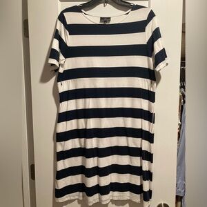 Nursing Queen T-Shirt Dress